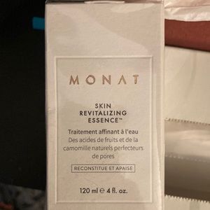 Monat skin essences